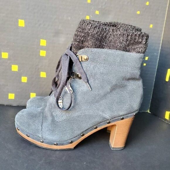 Daphne 235 Black Suede lace up heeled boots - Picture 3 of 8
